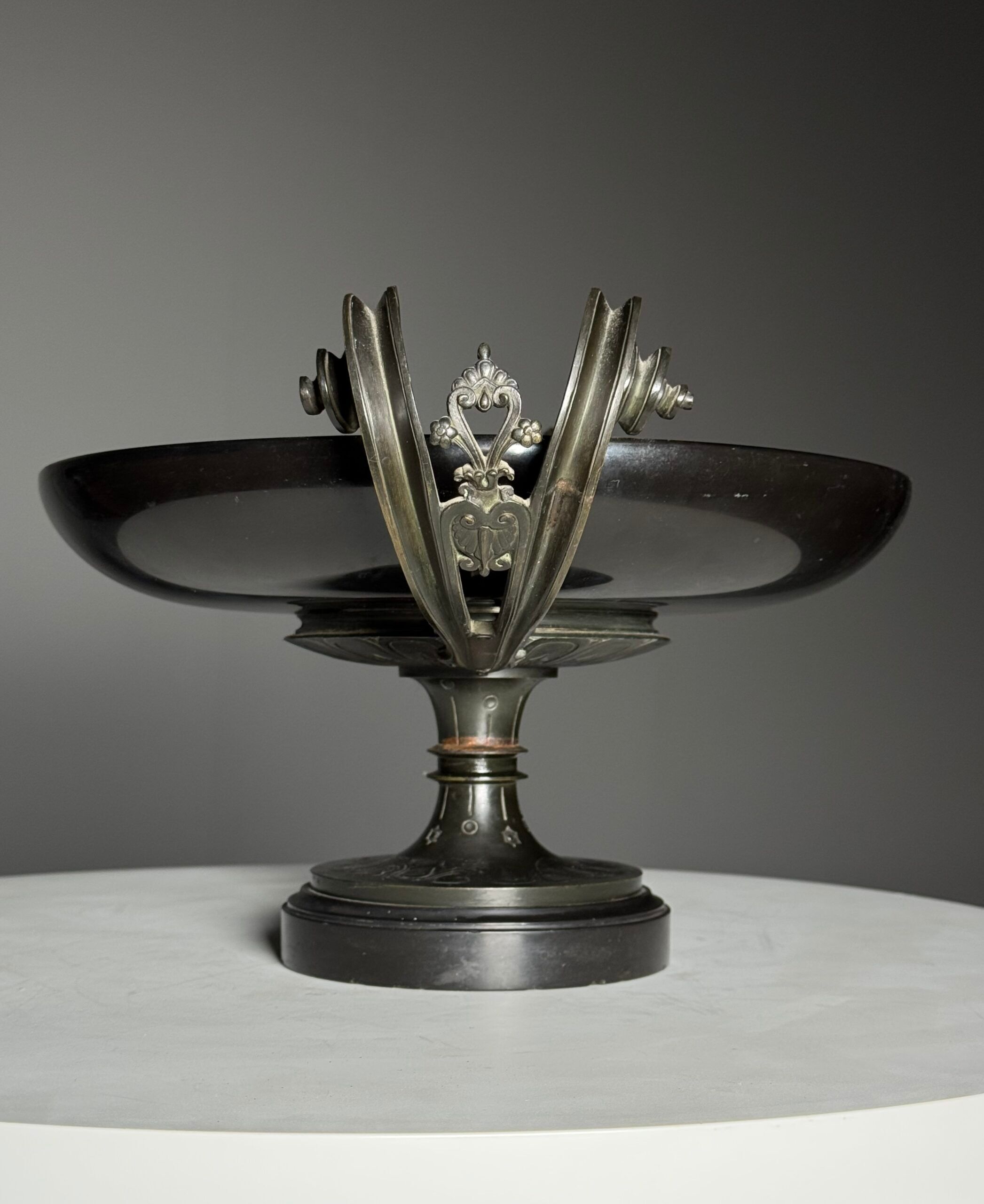 Tazza en bronze du 19ème siècle