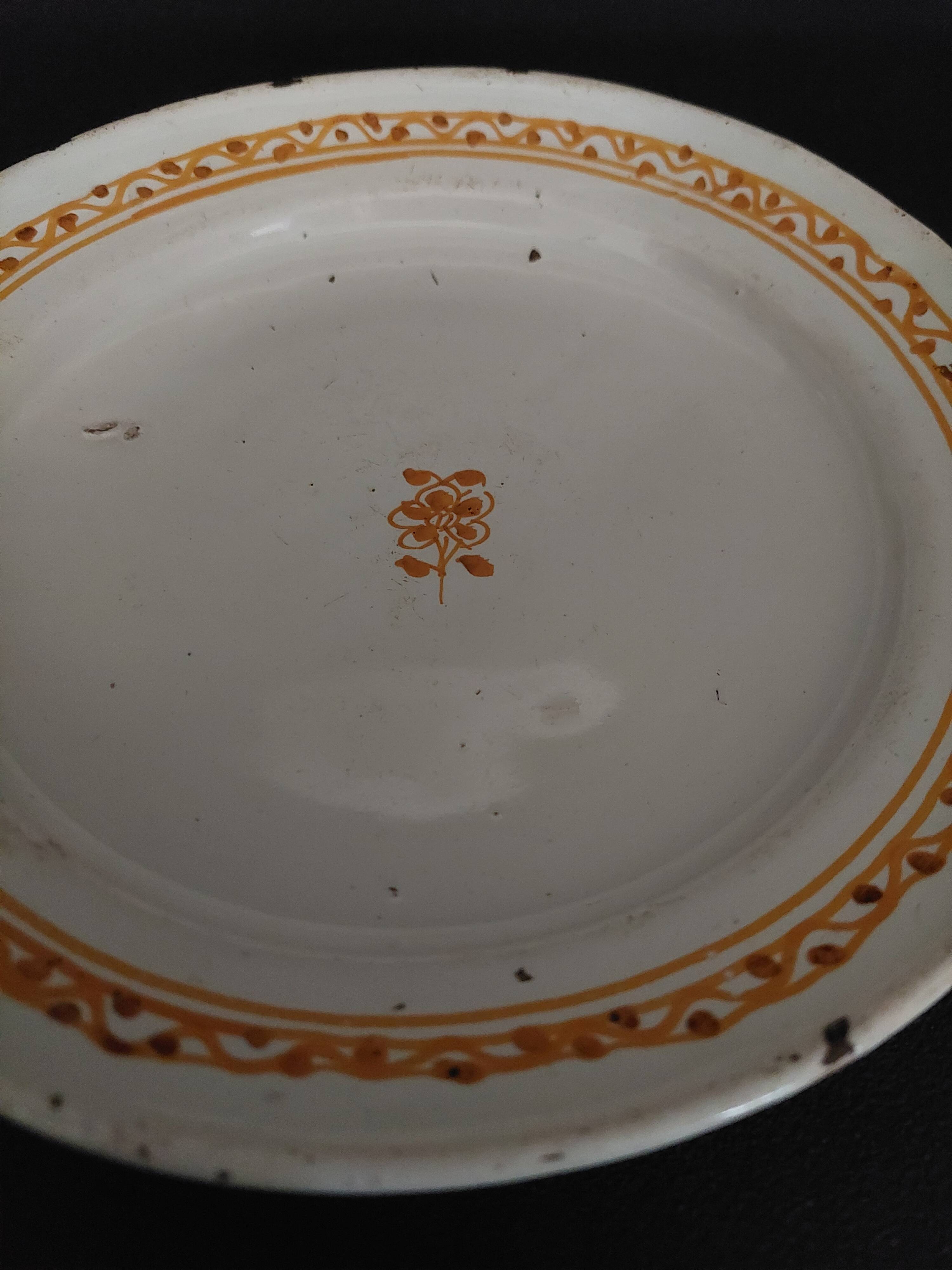 Moustiers earthenware plate, early 19th century