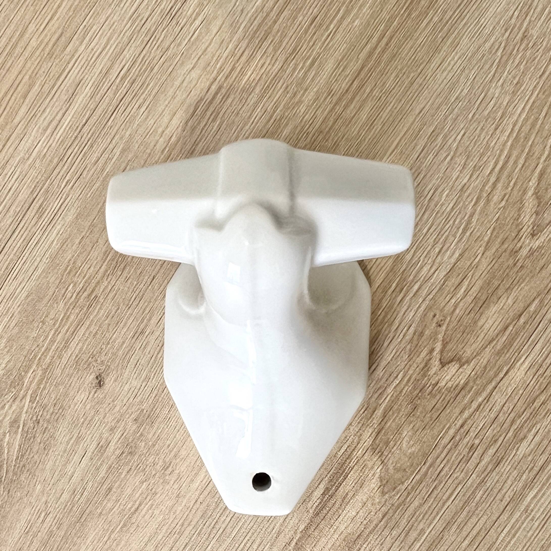 Patère, portemanteau en porcelaine de Limoges blanche