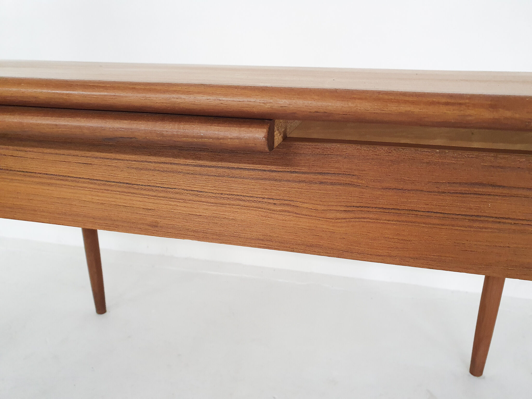 Scandinavian modern teak extendable dining table, 1960's