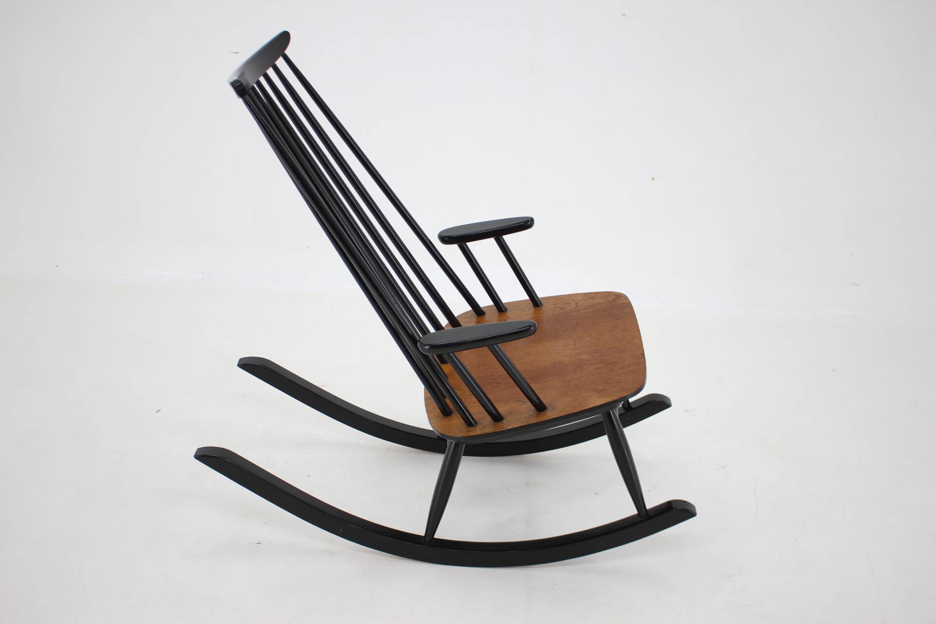 1960s Varjosen Puunjalostus Beech Rocking Chair, Finland