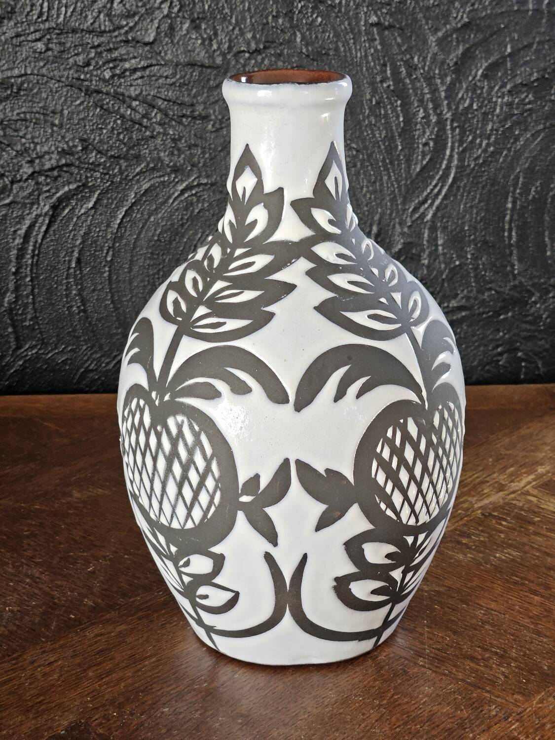White glazed terracotta vase by Marei Keramik