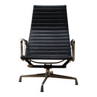 EA124 office chair, Charles & Ray Eames