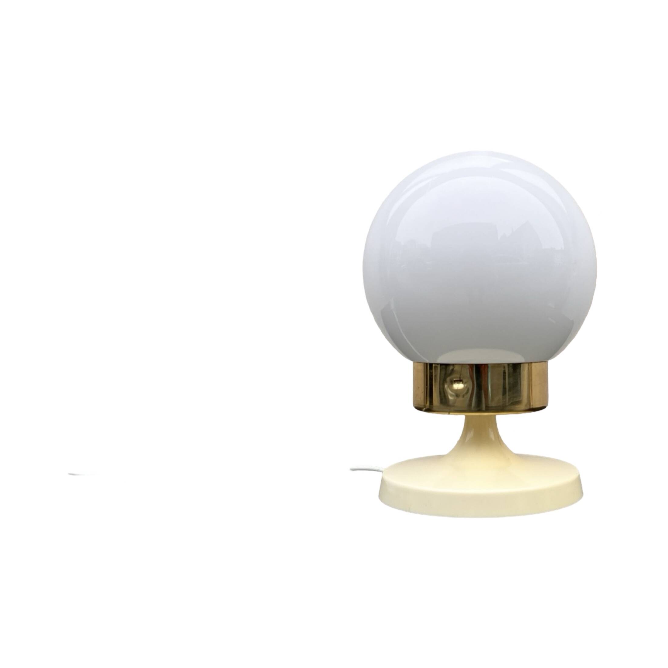 Lampe de nuit Elektroinstal JILOVE, Tchécoslovaquie, années 1970.