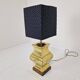Paire de lampes de table de style Régence avec abat-jour noirs – Base en laiton et bois