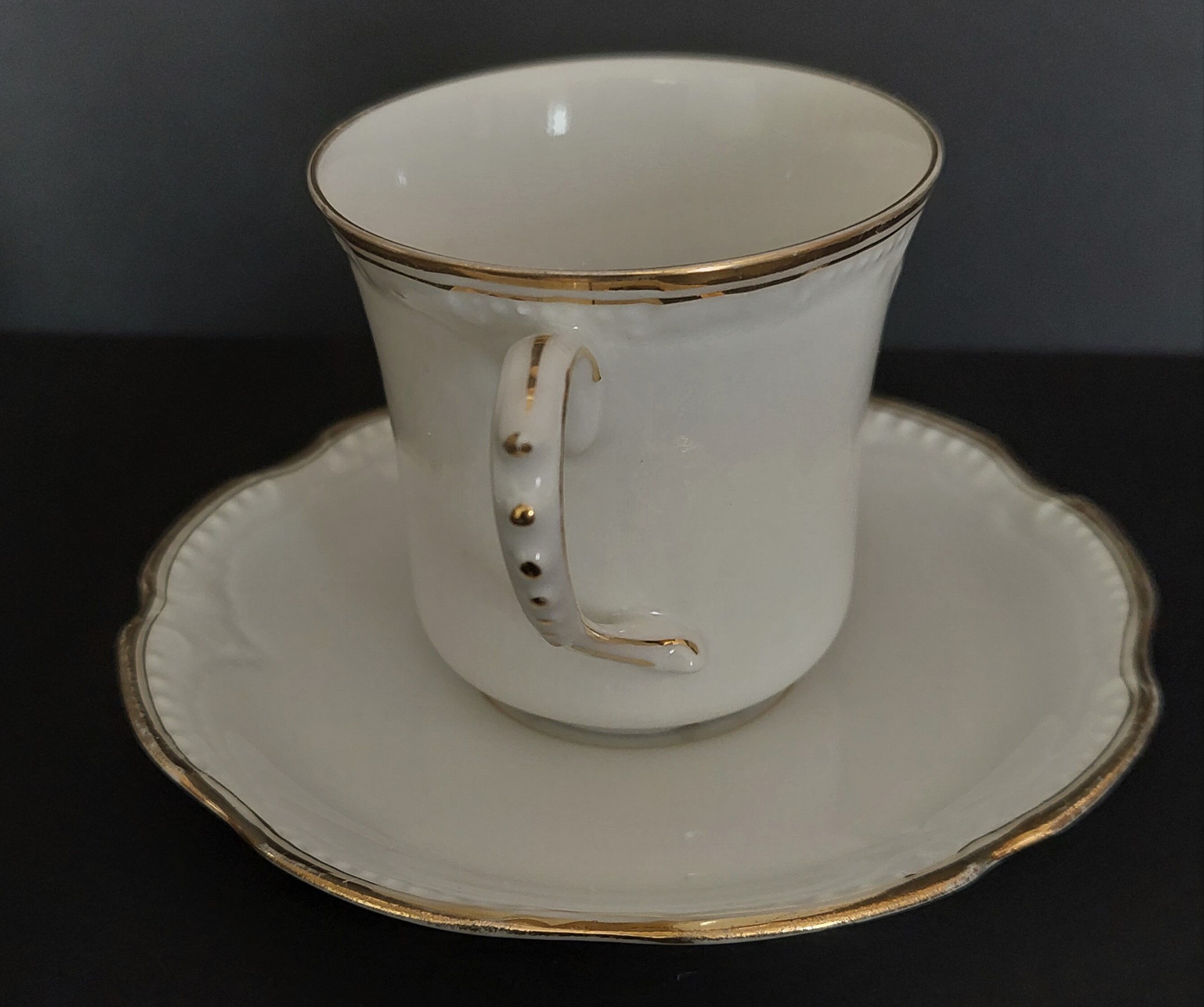 Limoges porcelain coffee cup with lions earthenware Paris white