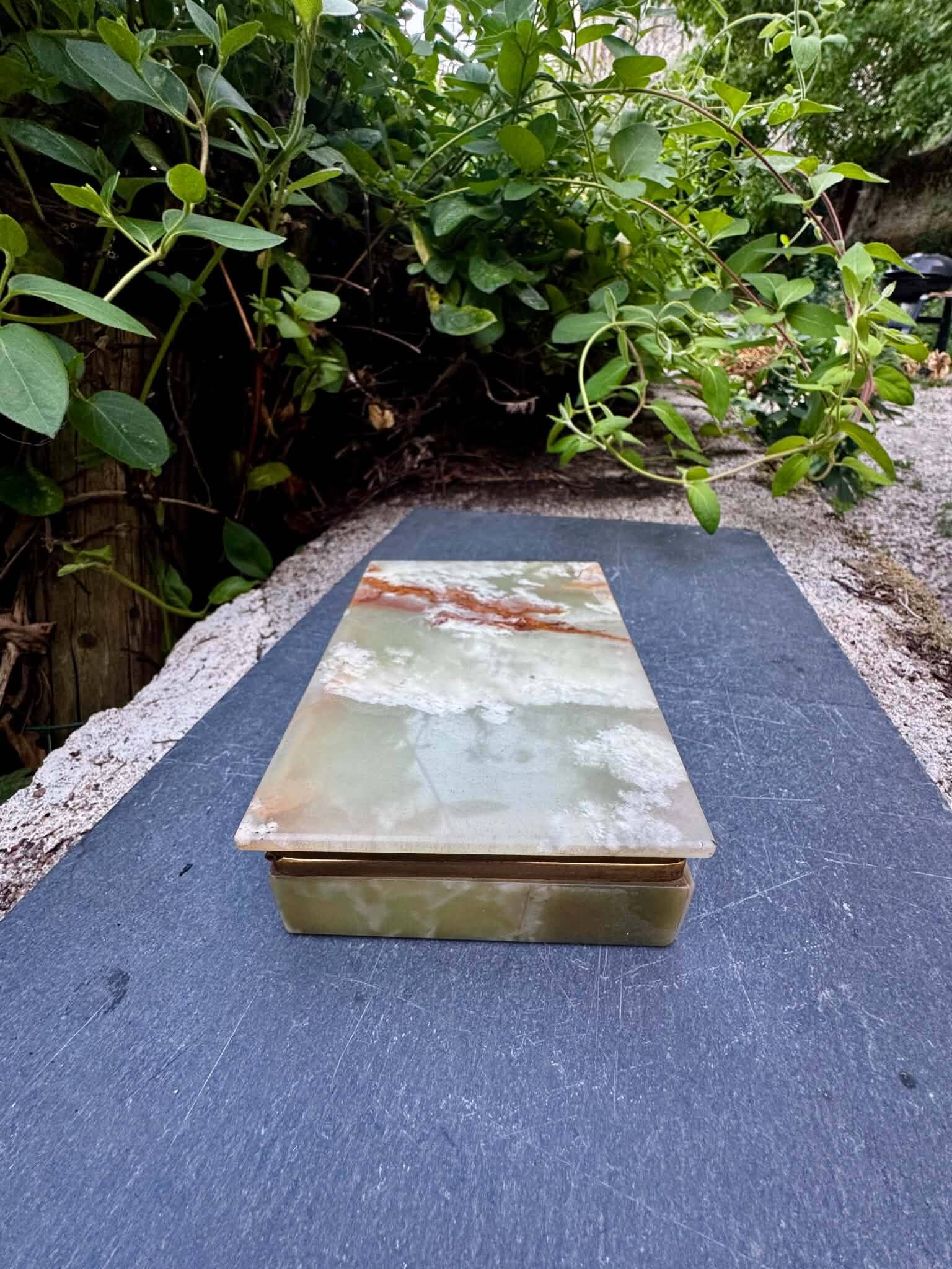 Onyx catchall from Pakistan, vintage 1960s.