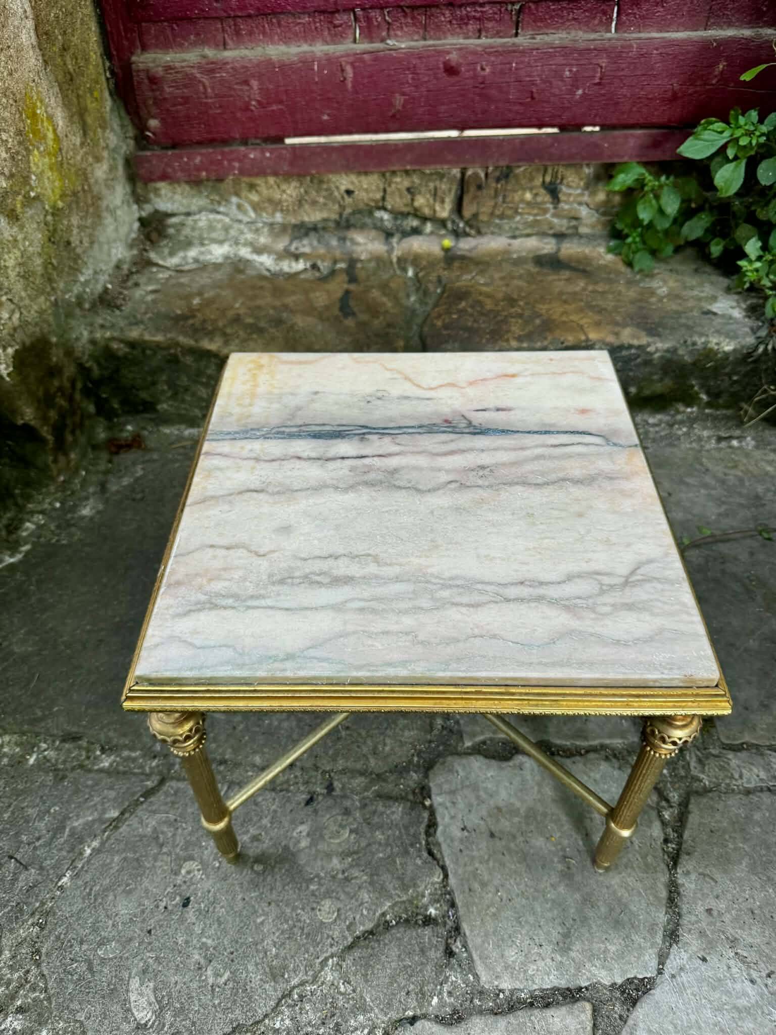 Side table in onyx and brass from the 1960s.