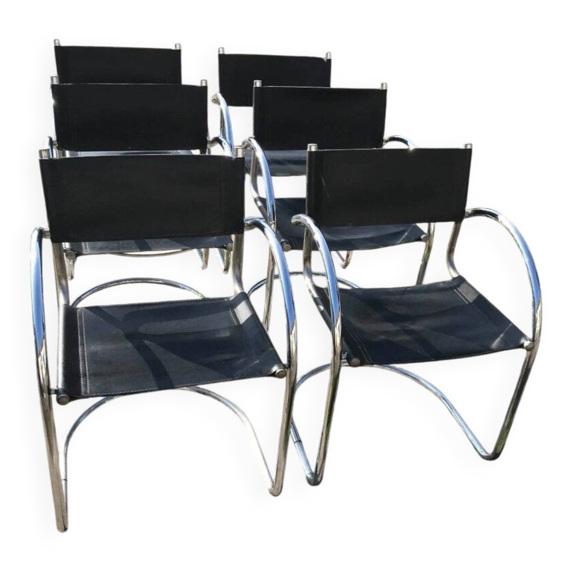 Set of 6 black Bauhaus cantilever chairs in chrome, Italy 1970s.