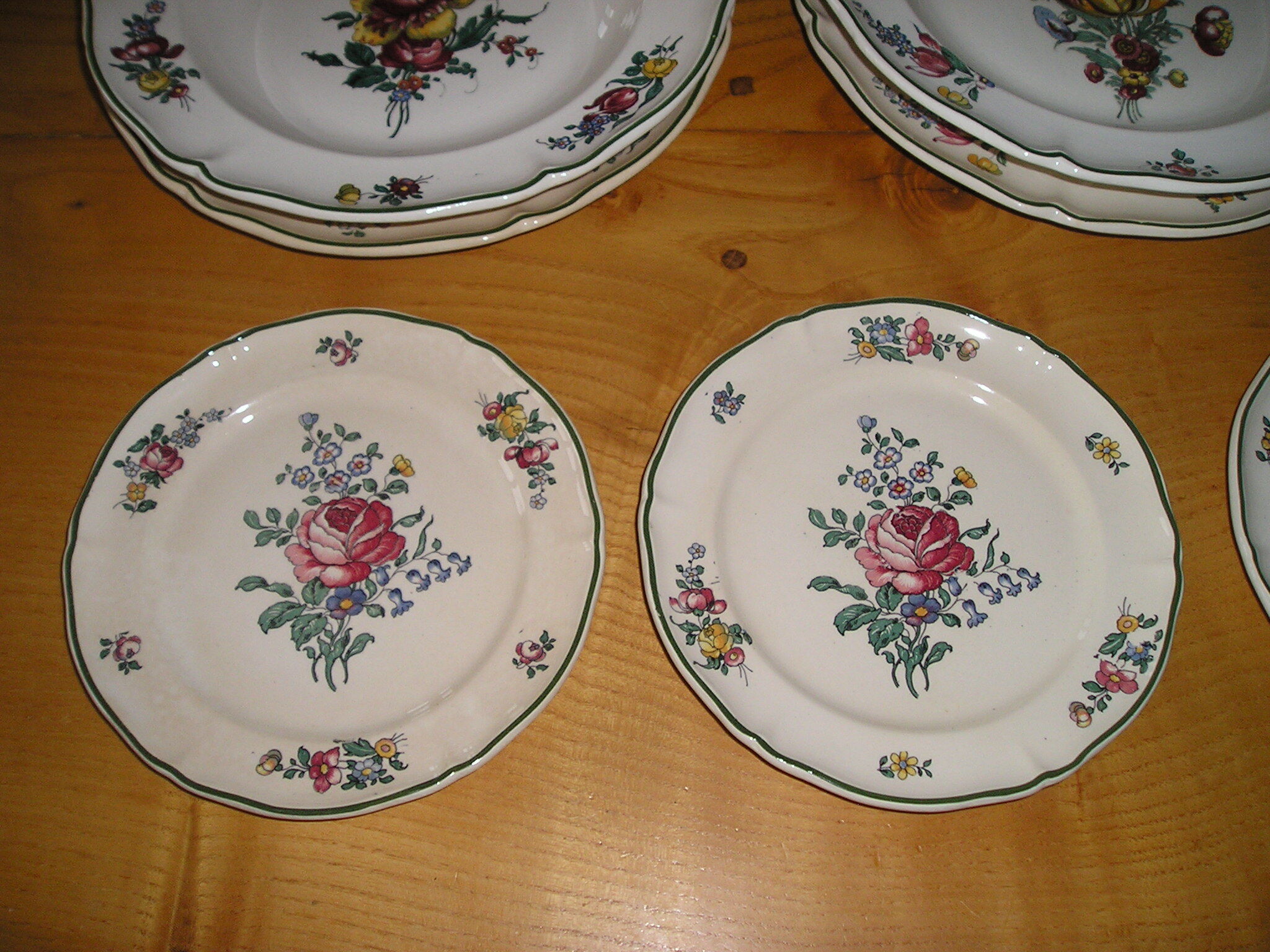 Service in faience for 6 people: 18 rooms Villeroy & Boch