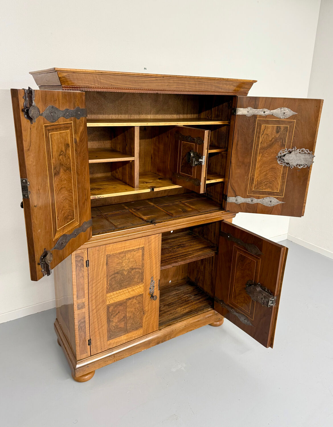 Antique 19th century Biedermeier art deco chest of drawers in walnut with wrought iron locks