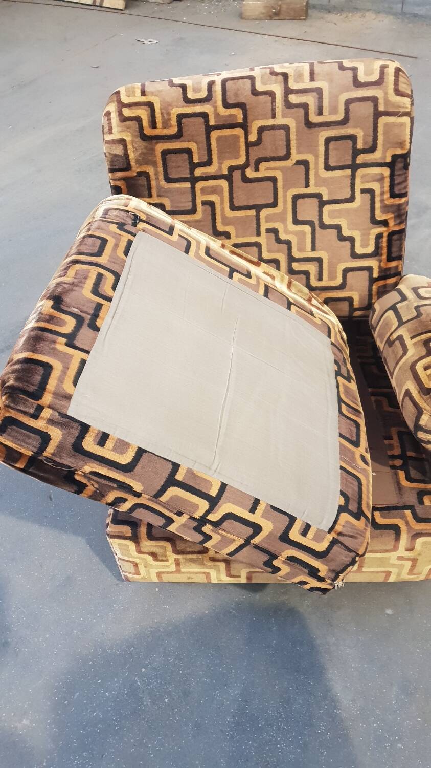 Paire de fauteuils en velours, 1970