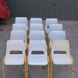 12 chaises enfant école