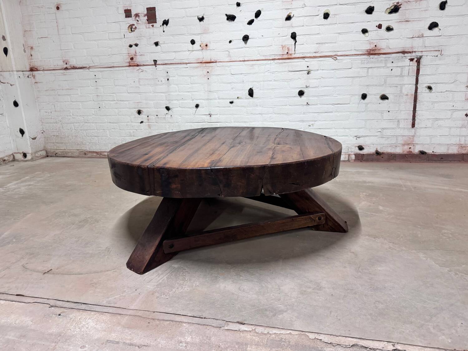 Vintage round oak coffee table, brutalist wabi-sabi, 1950s.