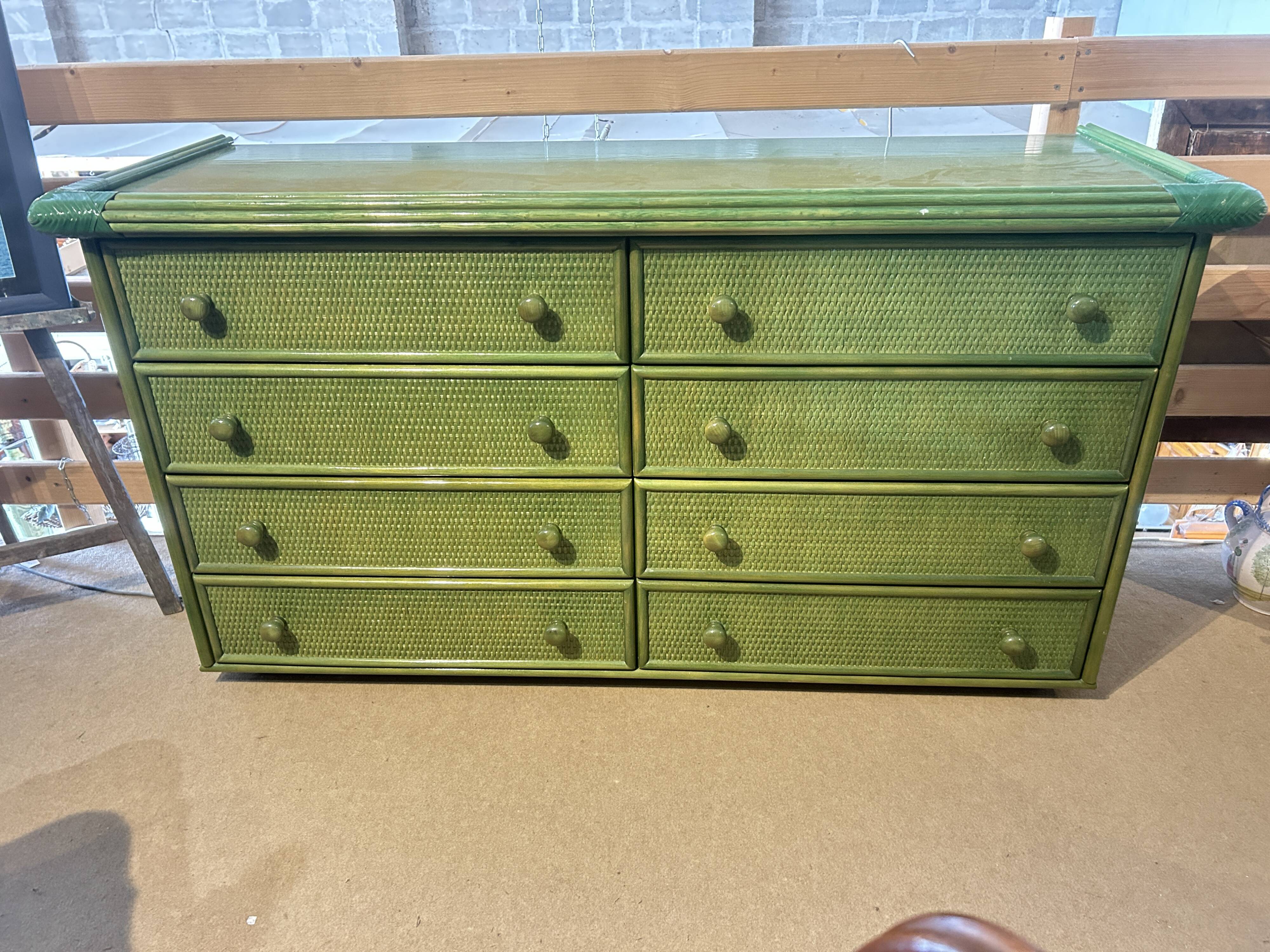 Double rattan commode in green