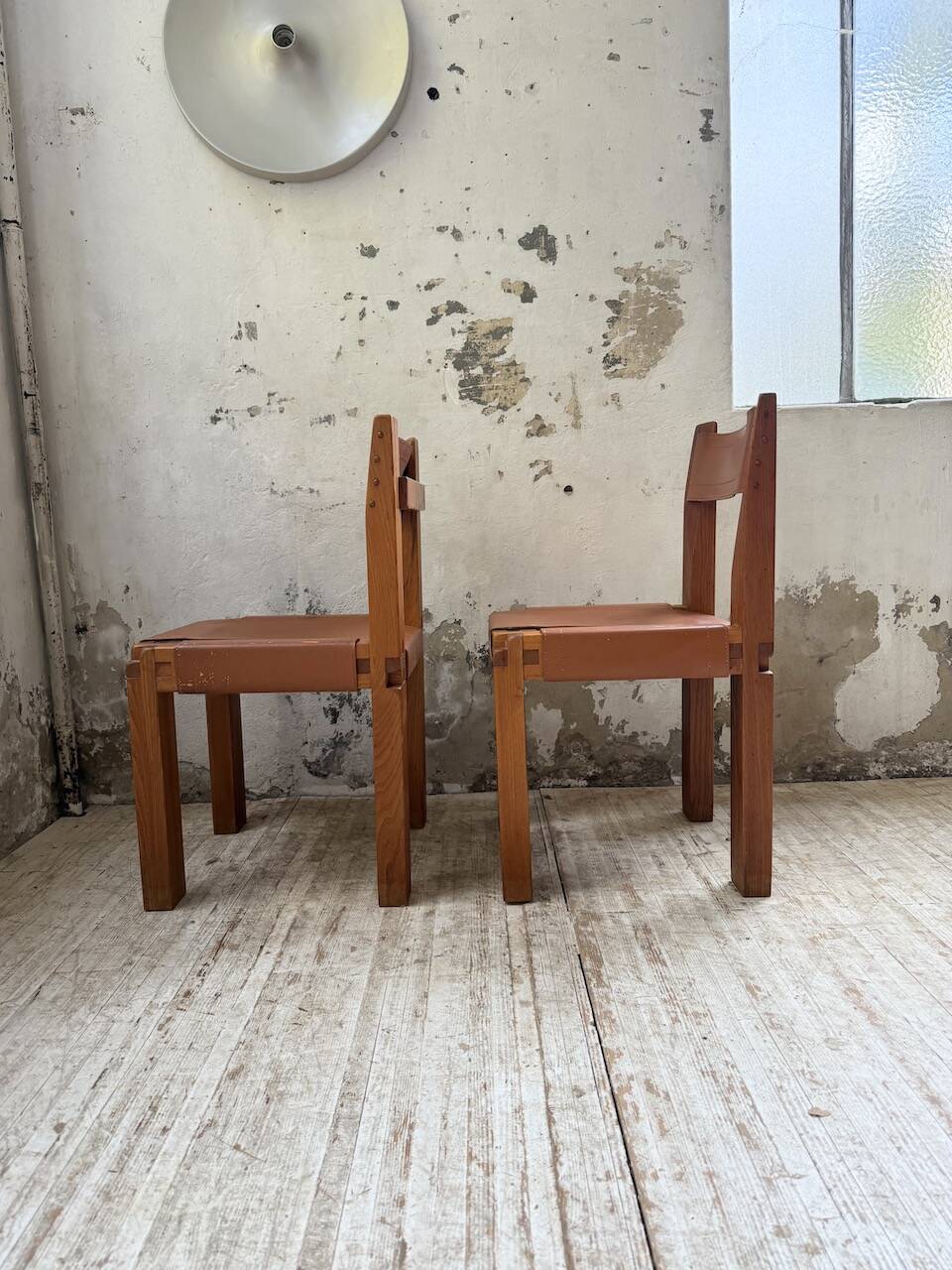 Paire de chaises Pierre Chapo S11