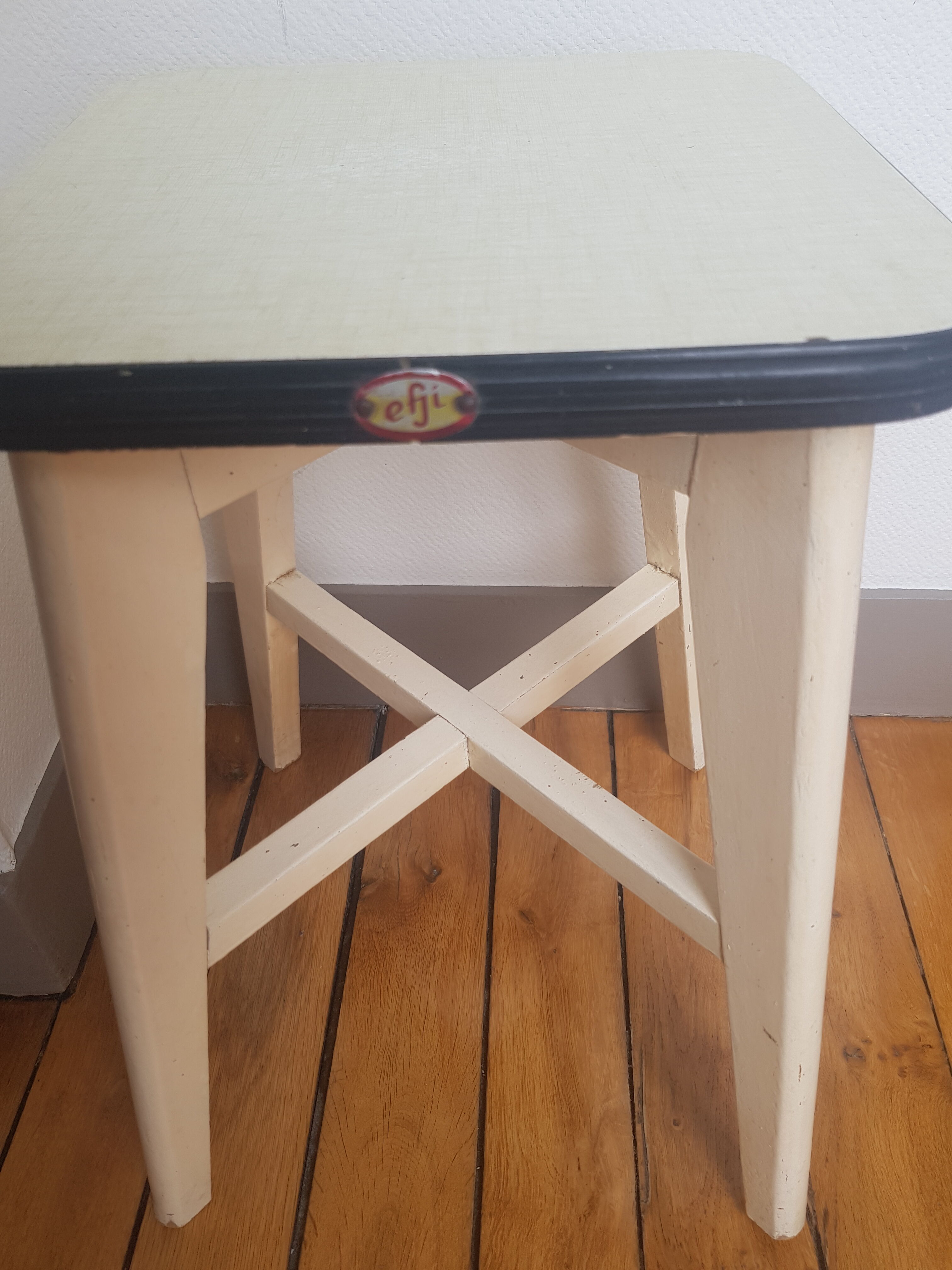 EFi vintage stool