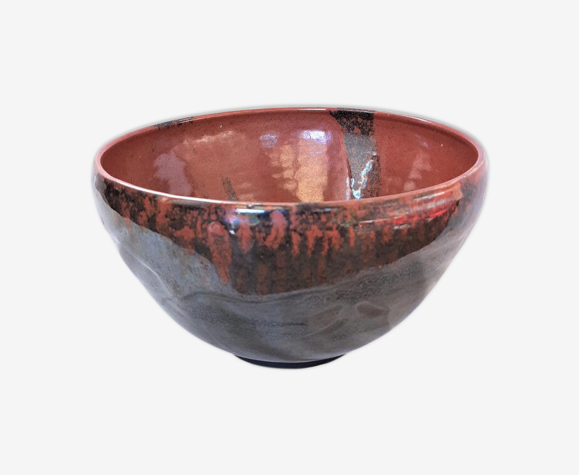 Plat en céramique, poterie artisanale signée, marron et noir