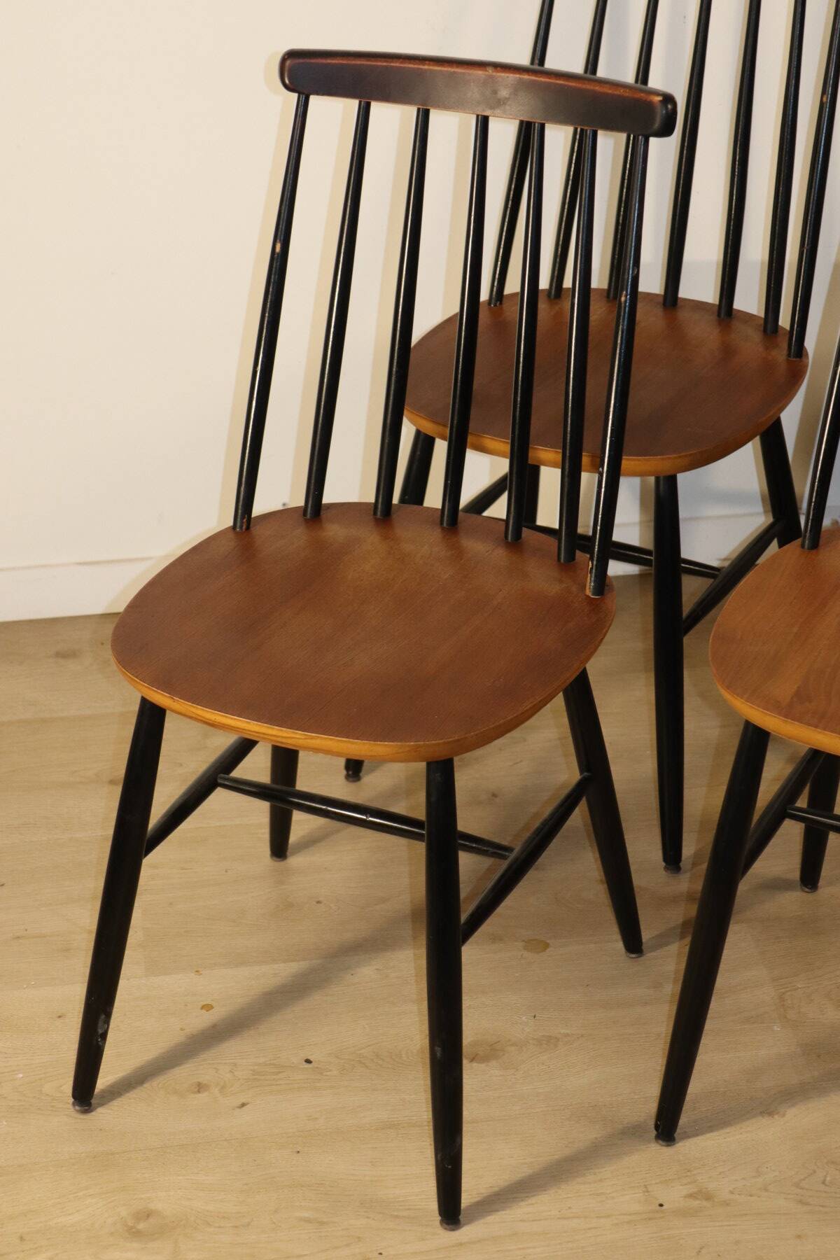 Set of 4 vintage wooden chairs, 1960.