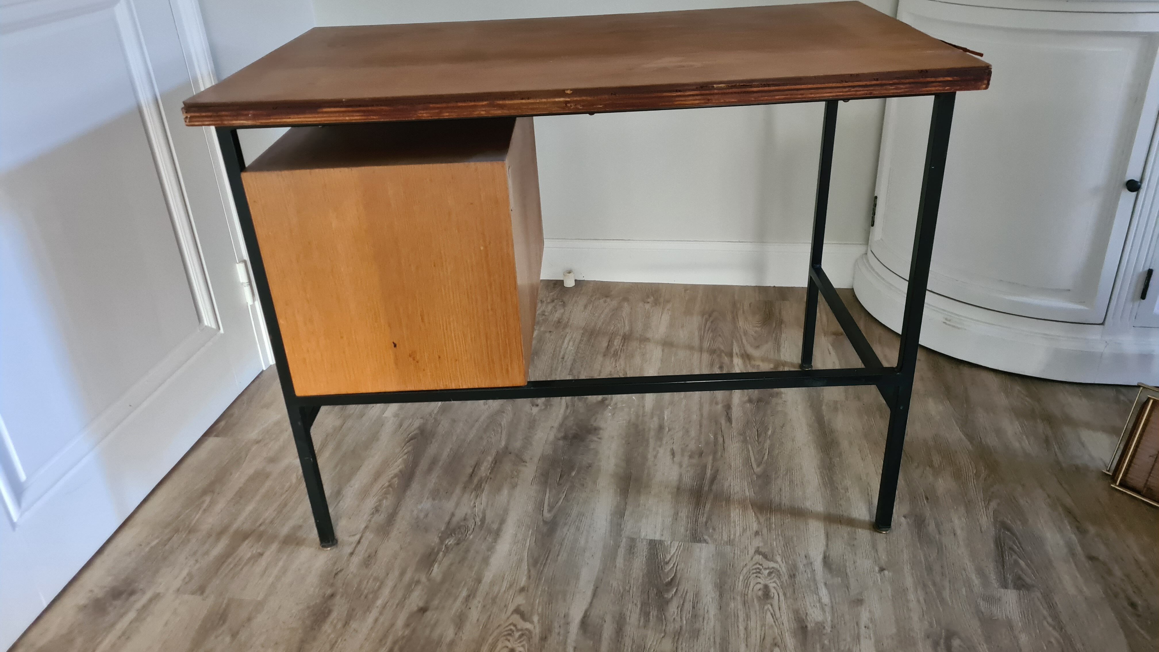 Old wood and metal desk 3 drawers 50s
