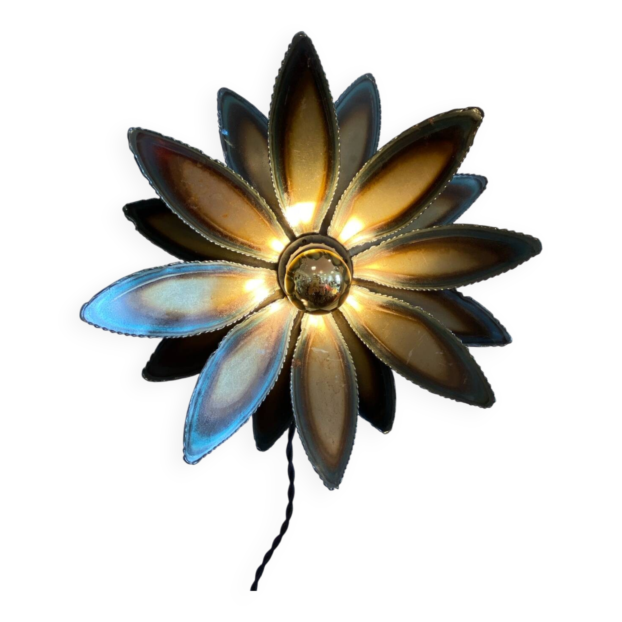 Metal flower wall light
