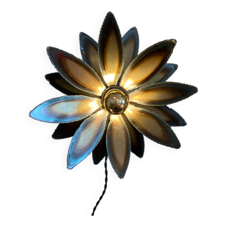 Metal flower wall light