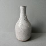 Sandstone vase bottle shaped by Norbert Pierlot in Ratilly