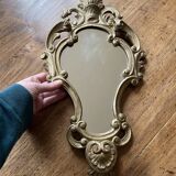 Petit miroir ancien vintage en bois doré, style rocaille
