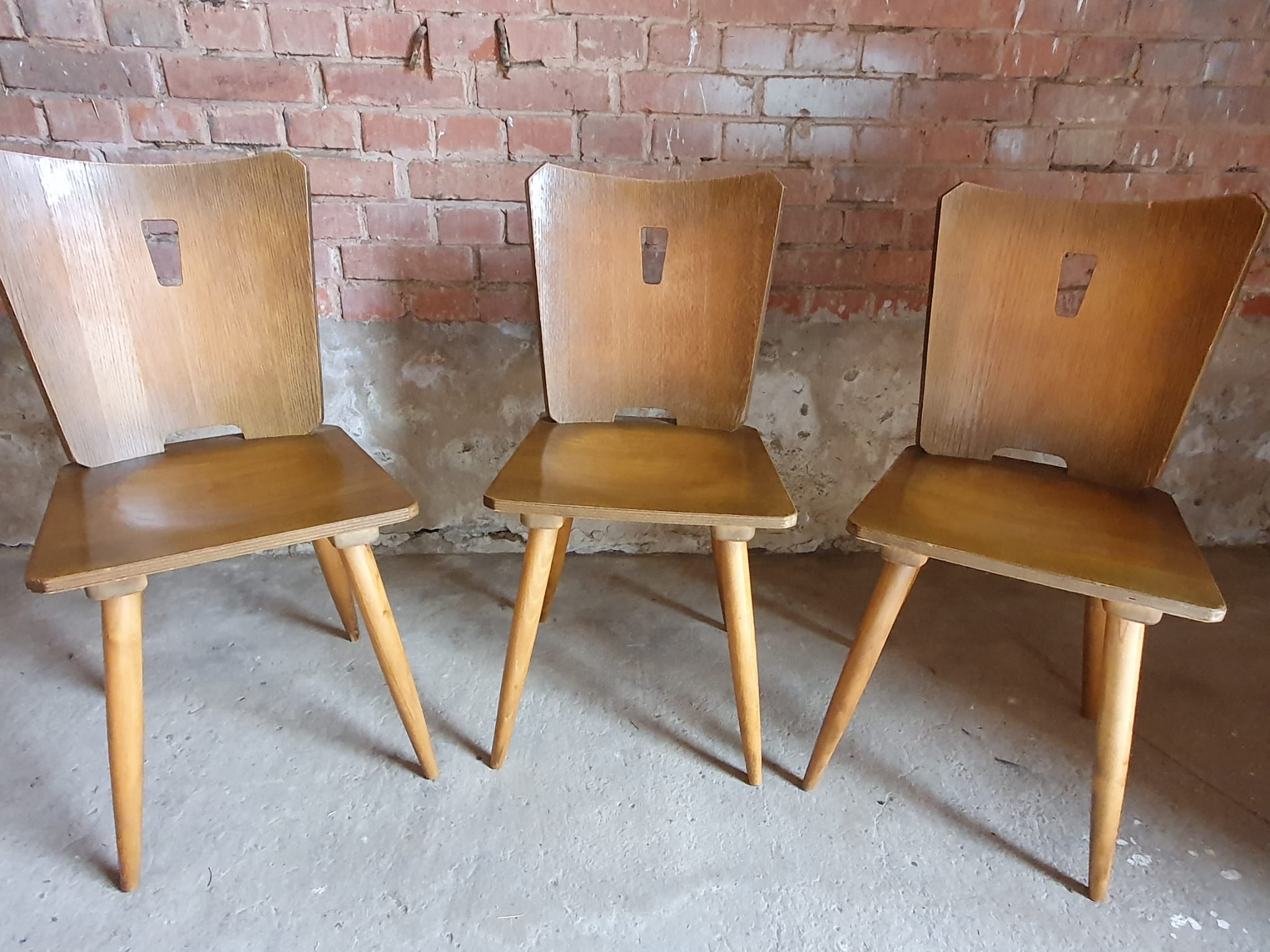 3 chaises bistrot brutalistes année 60