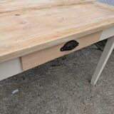 Farm table