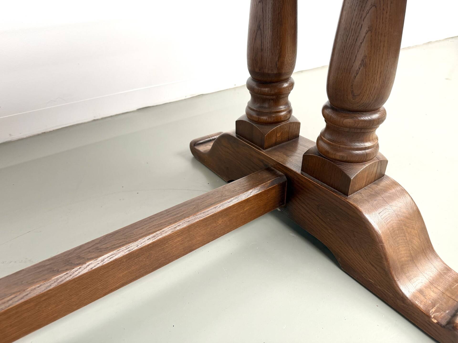Table de ferme bourgeoise en chêne, années 50