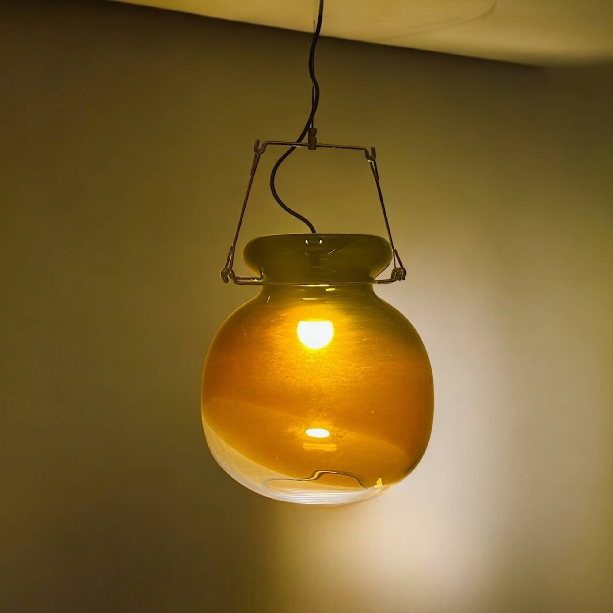 Murano amber glass chandelier from the 70s Tony Zuccheri design for Veart