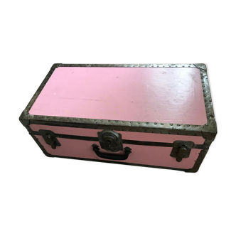 Authentic pink American trunk and silver metal finish