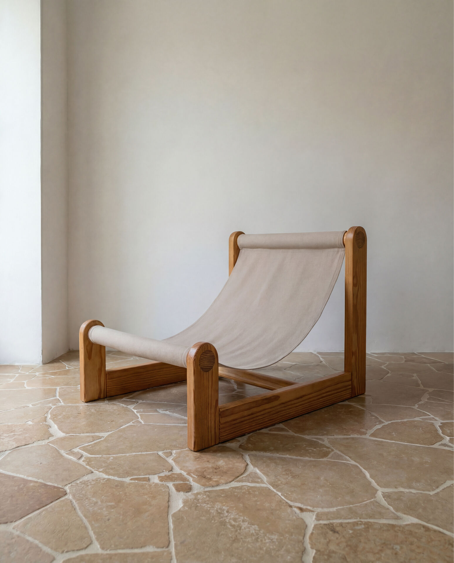 Chaise longue moderniste