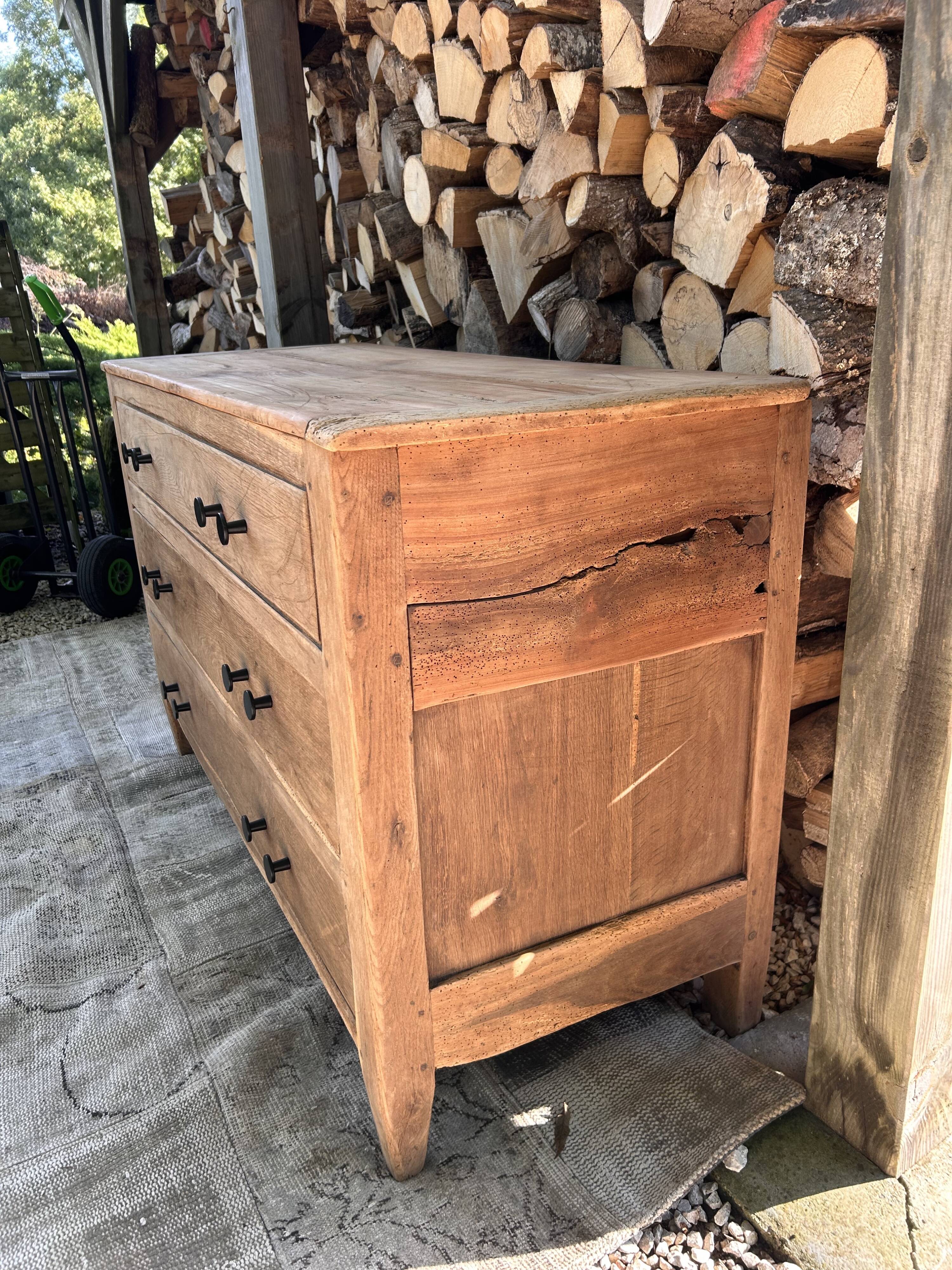 Commode ancienne massif rénovée