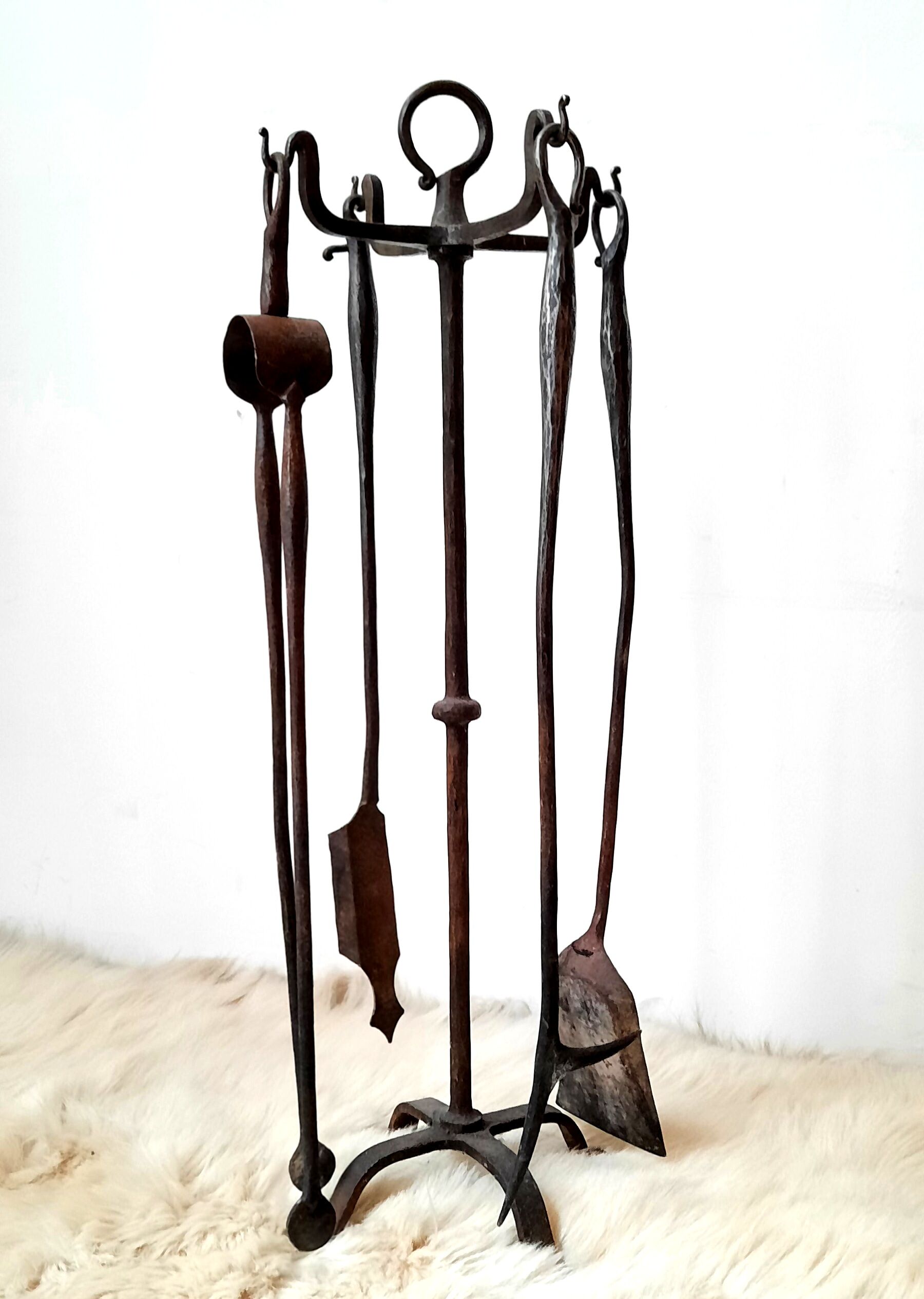 Brutalist fireplace kit in vintage wrought iron from the 60s / 70s