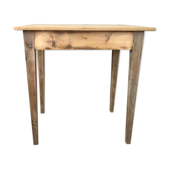 Farm table