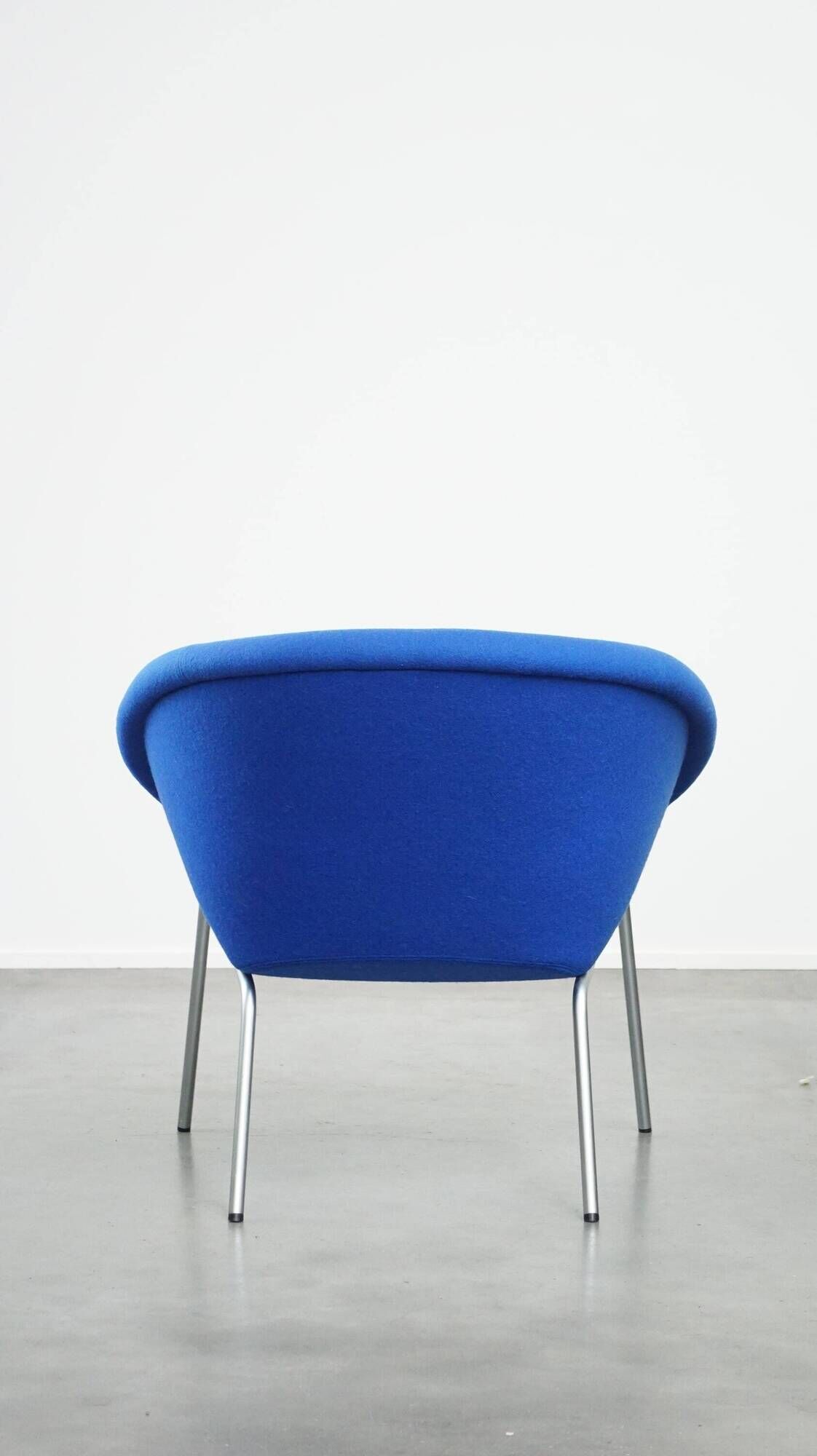 Vintage blue Walter Knoll German design lounge chair model 369 with a new seat