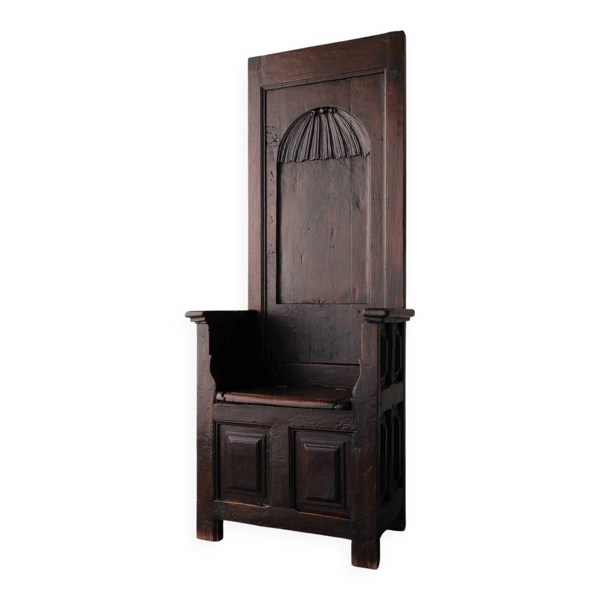 Throne chair in solid oak, renaissance