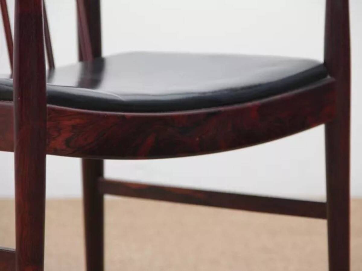 Pair of armchairs, side table, Danish in rosewood, Arne Vodder 1960.