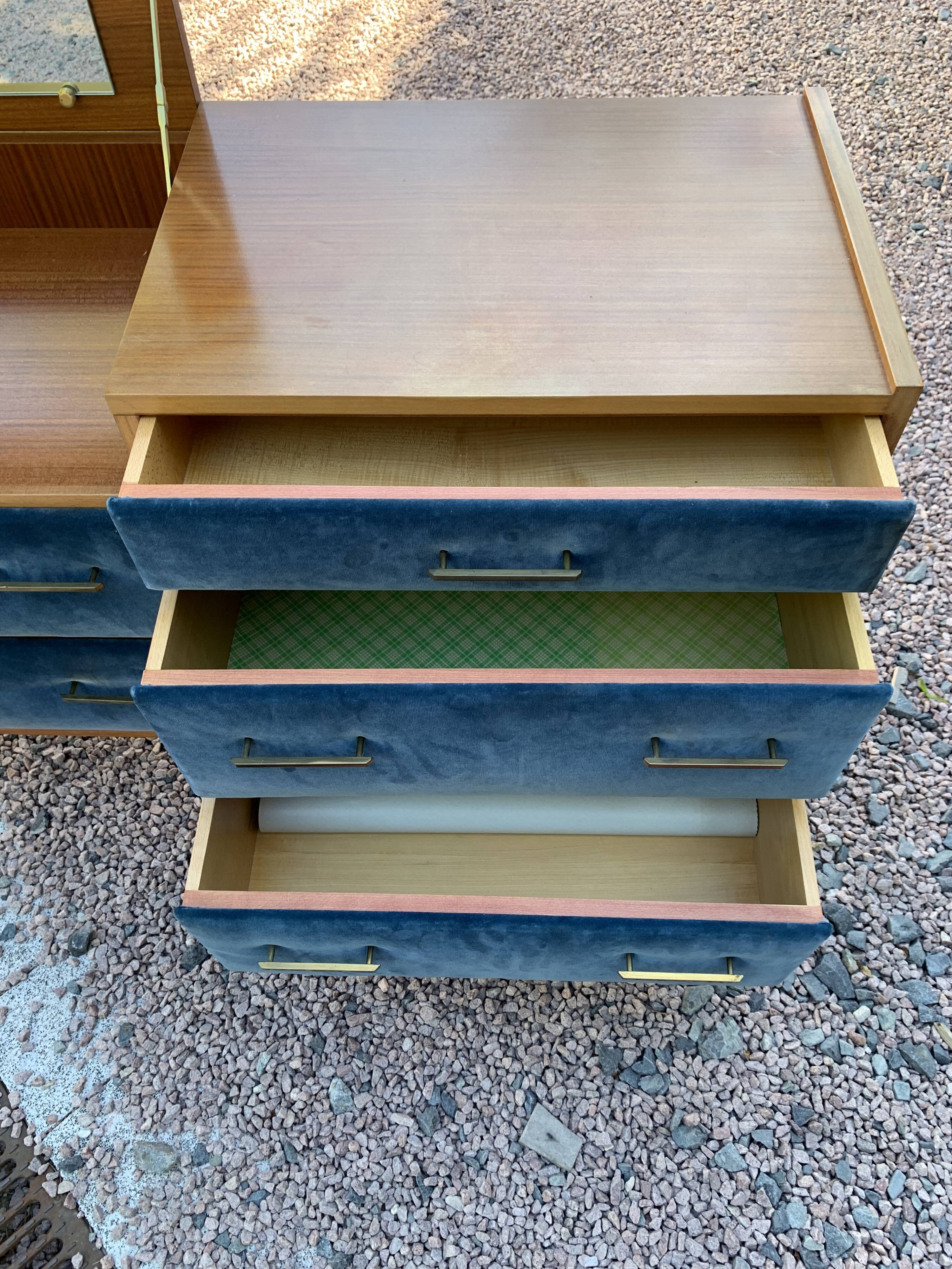 Vintage chest of drawers