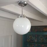 Opaline globe suspension