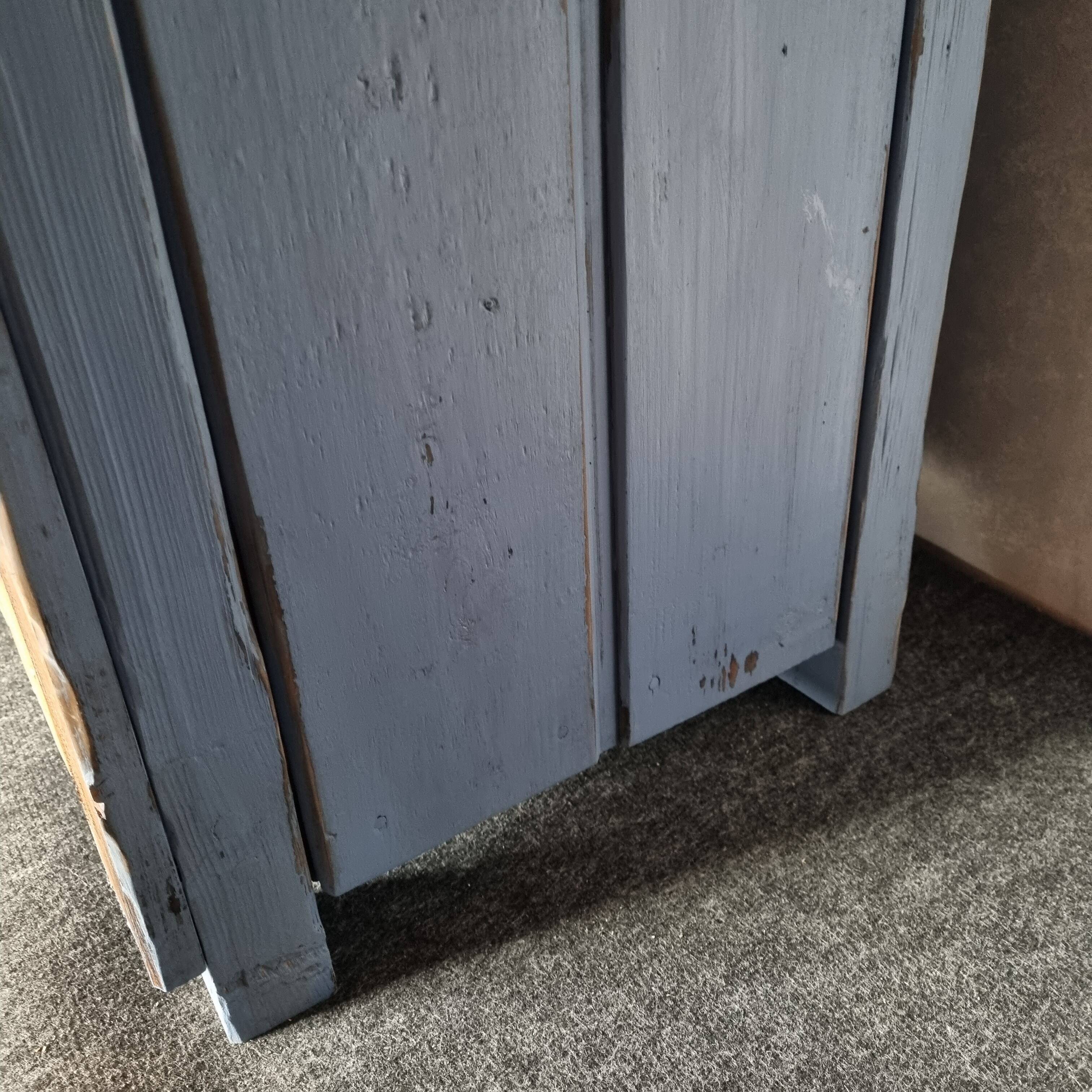 Meuble de metier établi années 40 patiné bleu