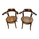 Paire de fauteuils cannés en bois courbe signés Thonet