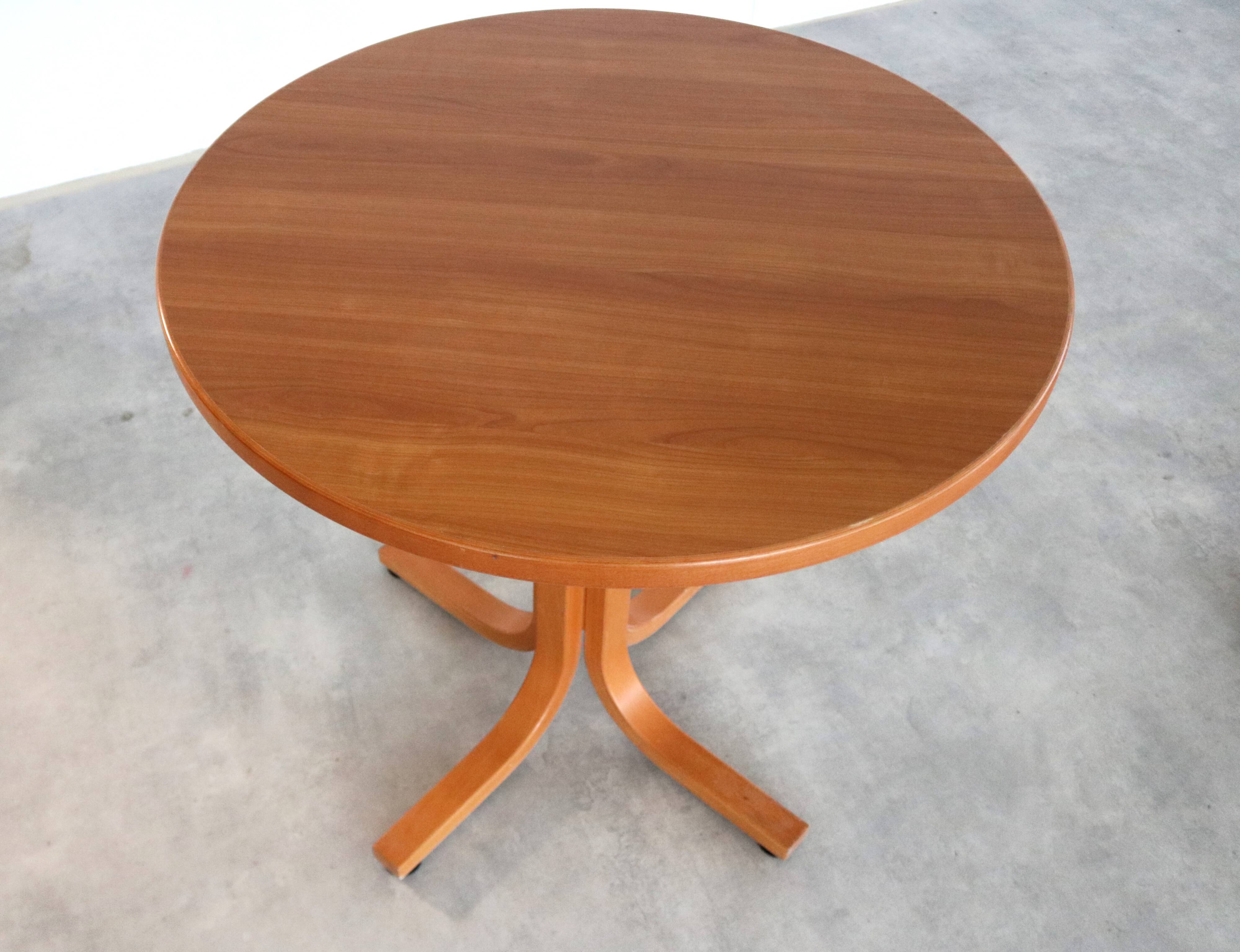 Vintage round dining table | table | bistro table | 1970s