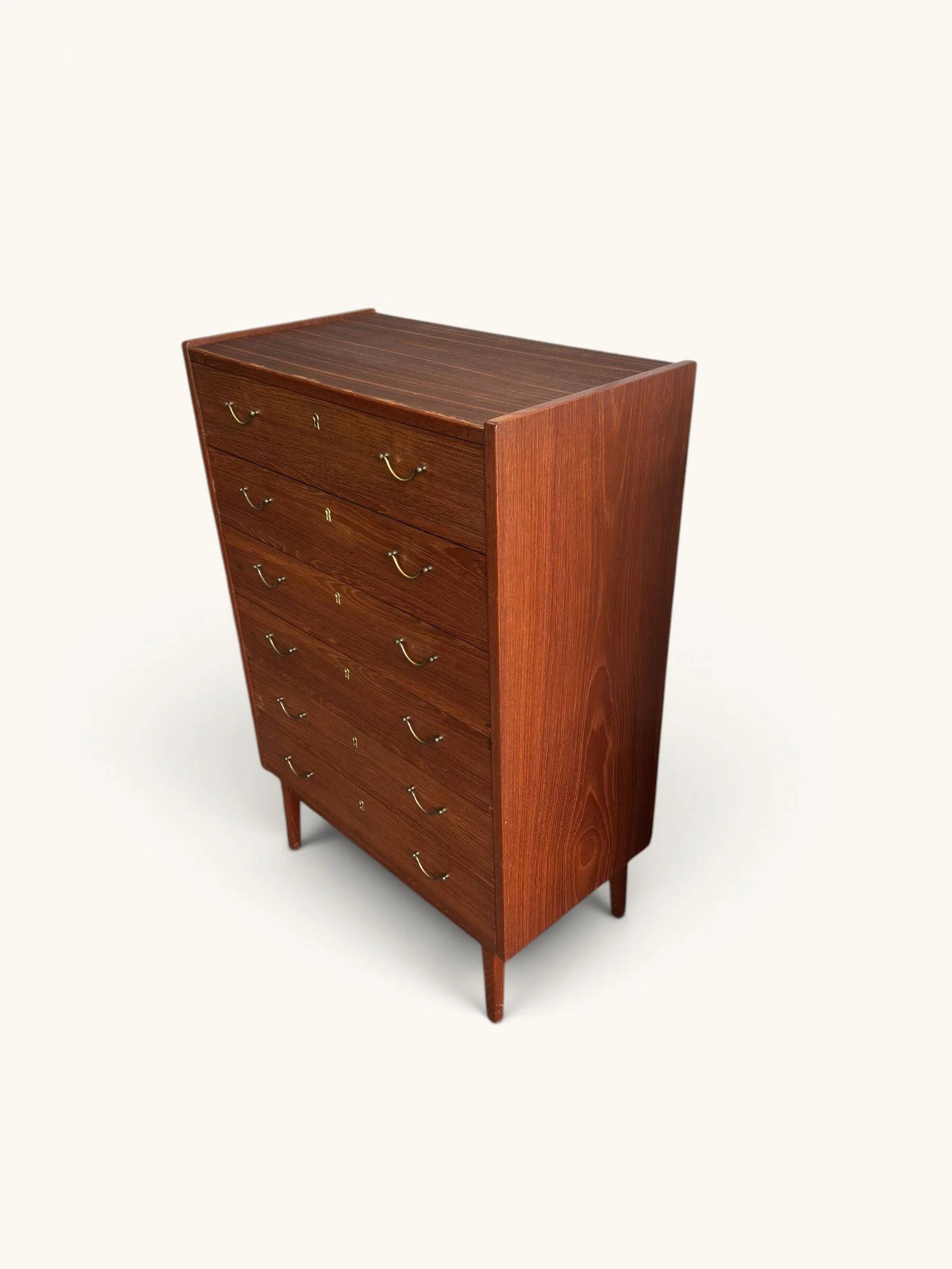 Chiffonnier danois vintage « tallboy » en placage teck