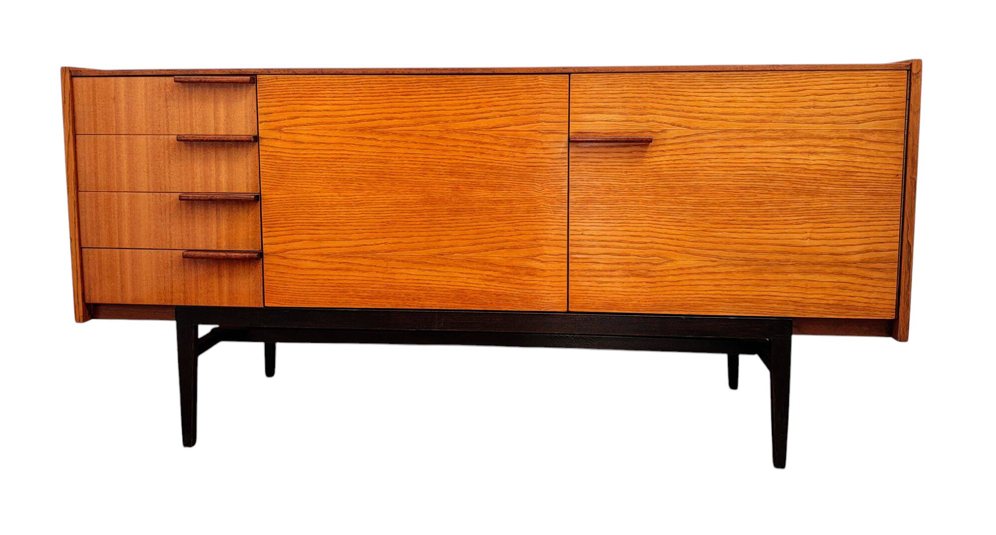 Enfilade par F. Mezuláník pour UP Závody, Tchécoslovaquie 1960