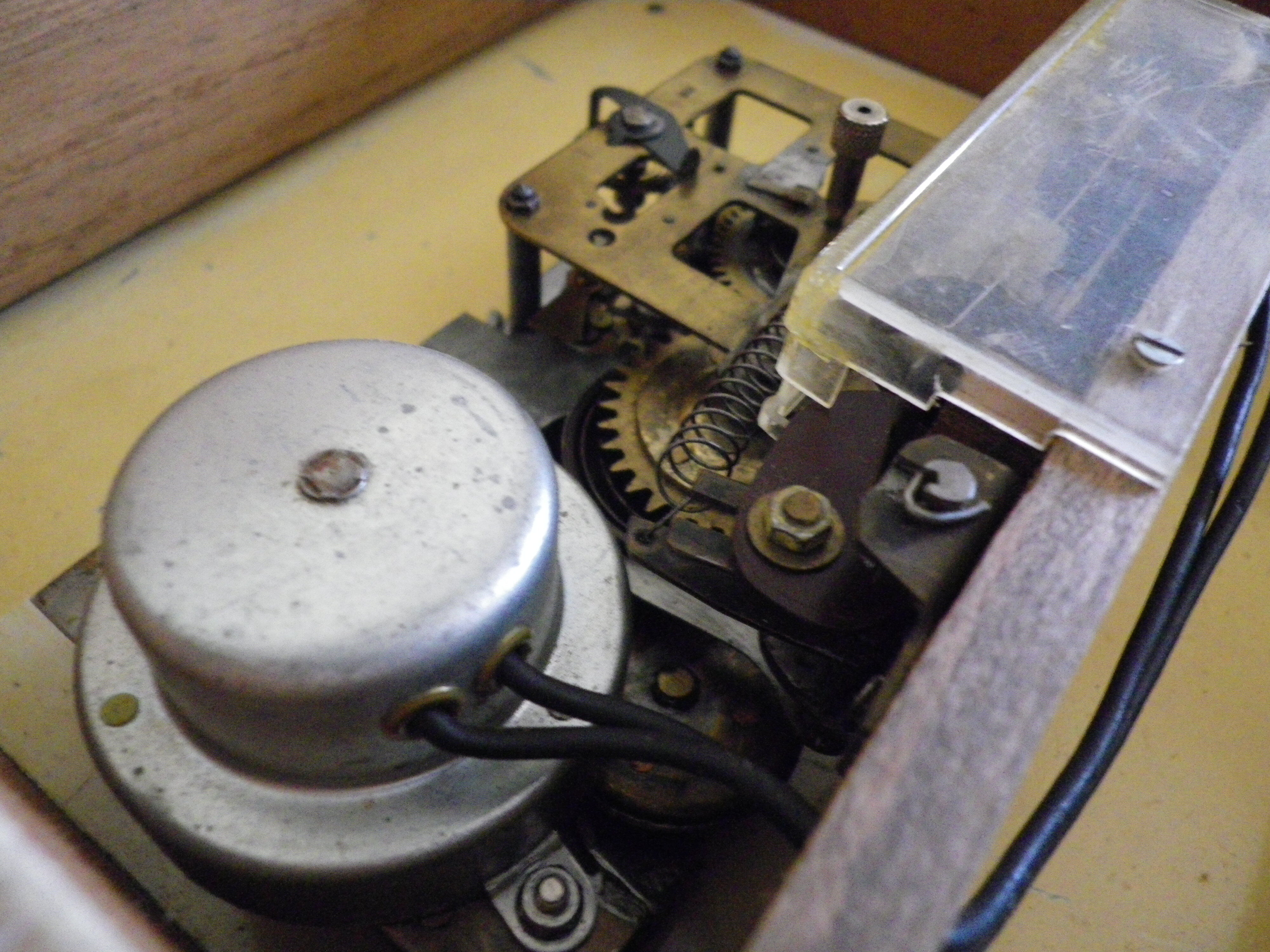Electric wall clock in formica - 1950s