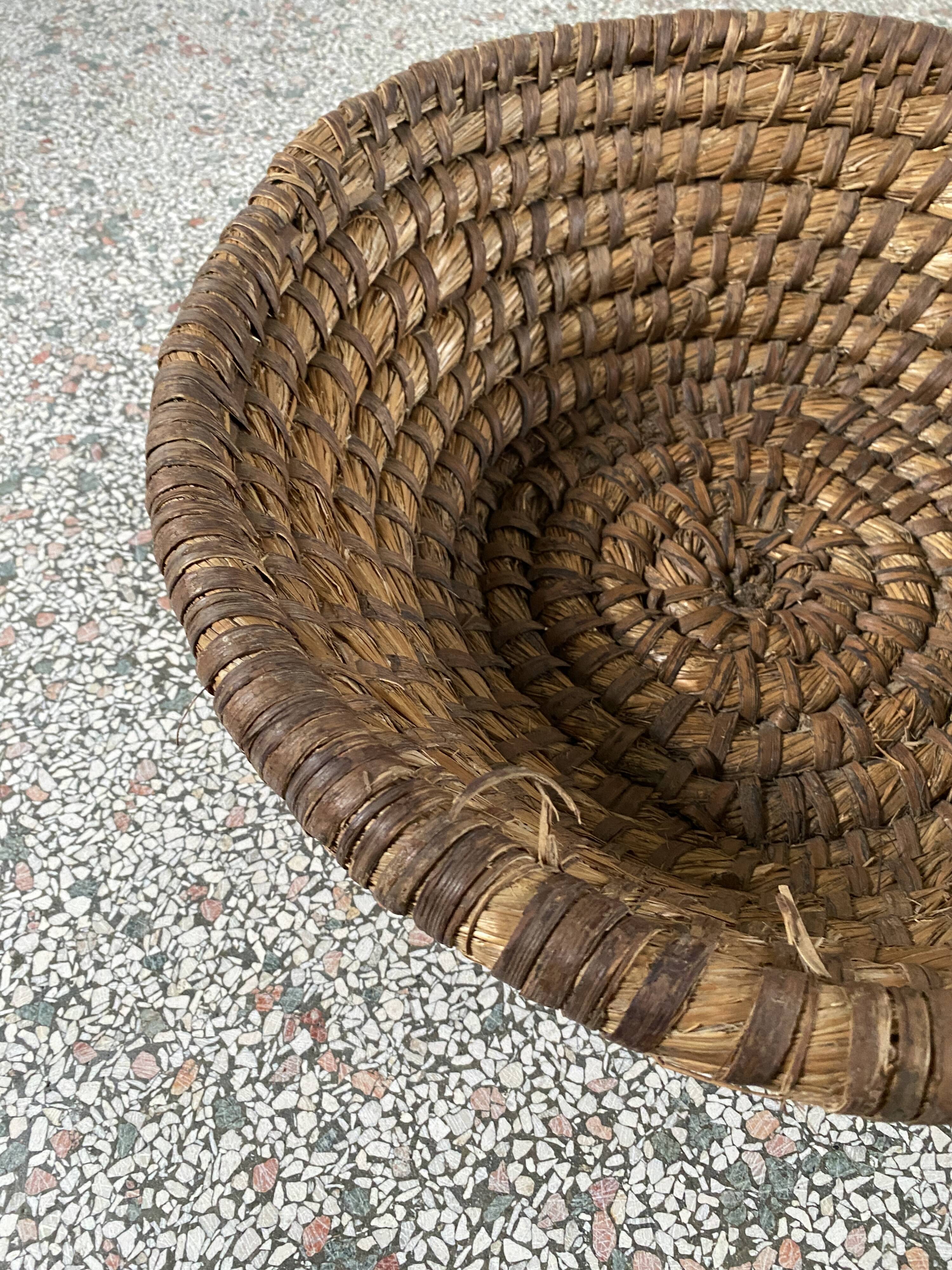 Duo of vintage bread baskets 46 cm and 48 cm in rye straw, baker's bread basket