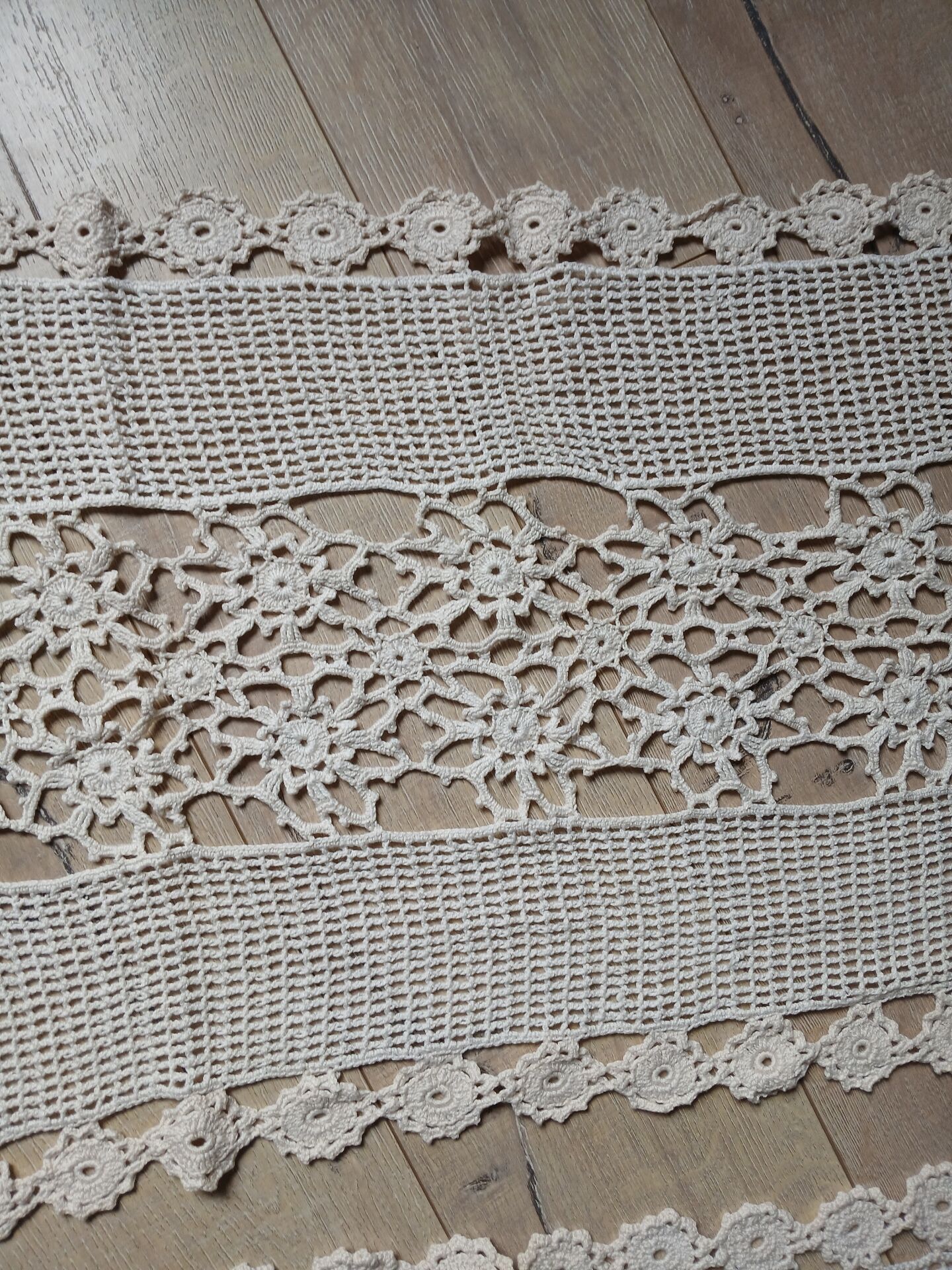 2 chemins de table vintage en crochet fait main
